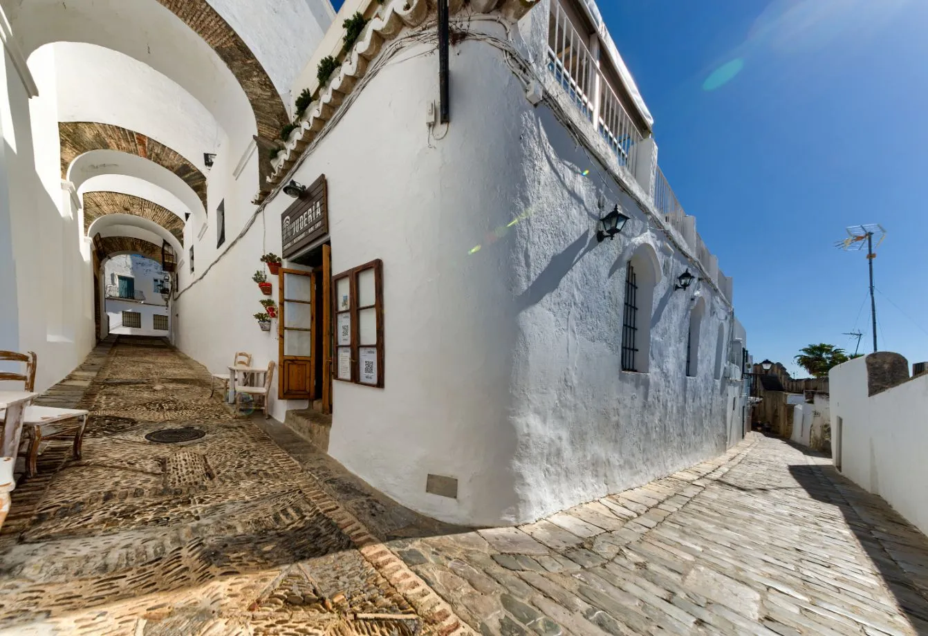 Arcades de la Judería à Vejer